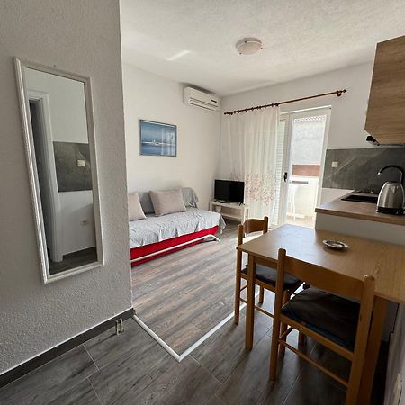 Apartment Makarska M&I, Free Private Parking Exterior photo