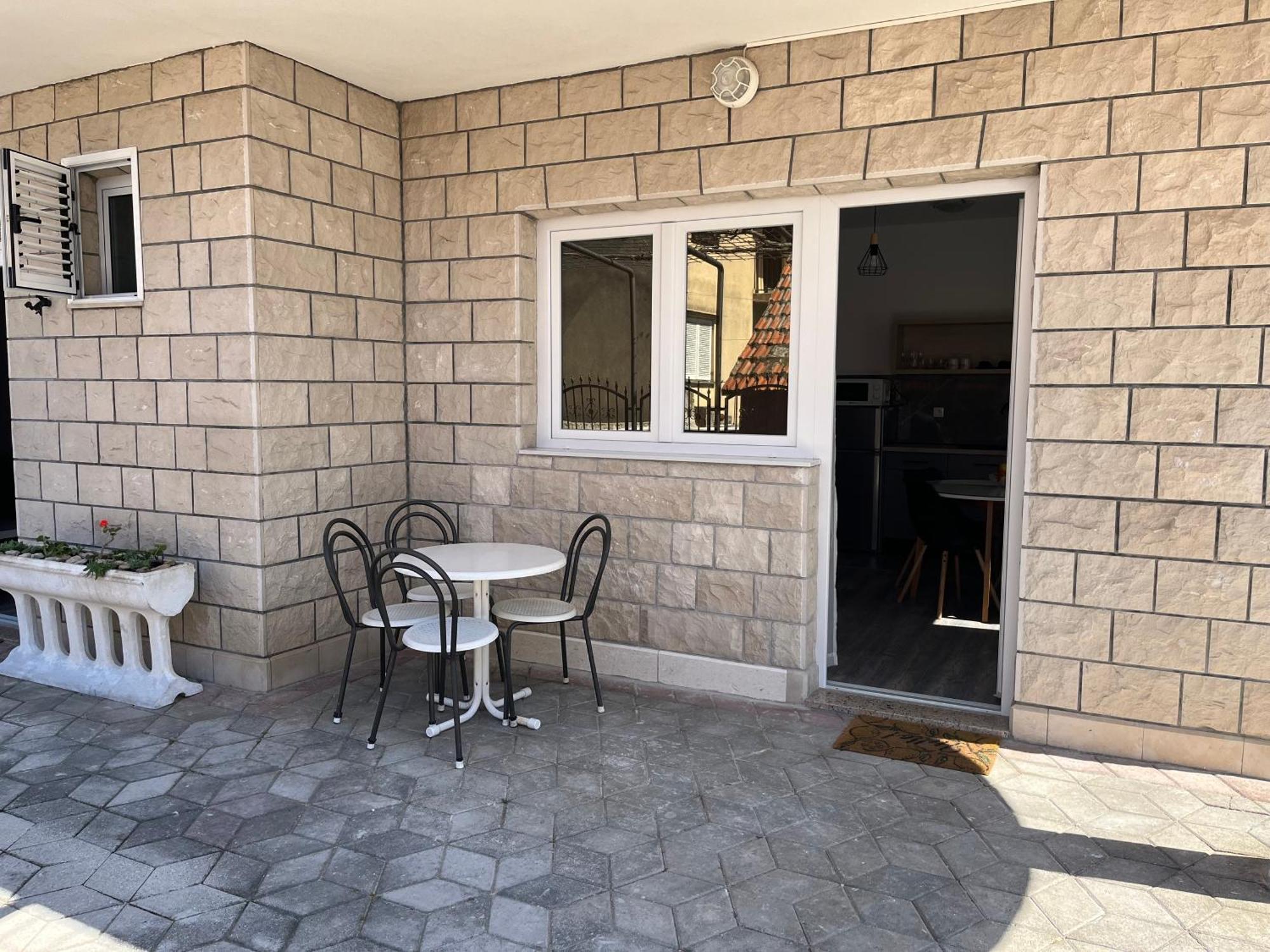 Apartment Makarska M&I, Free Private Parking Exterior photo