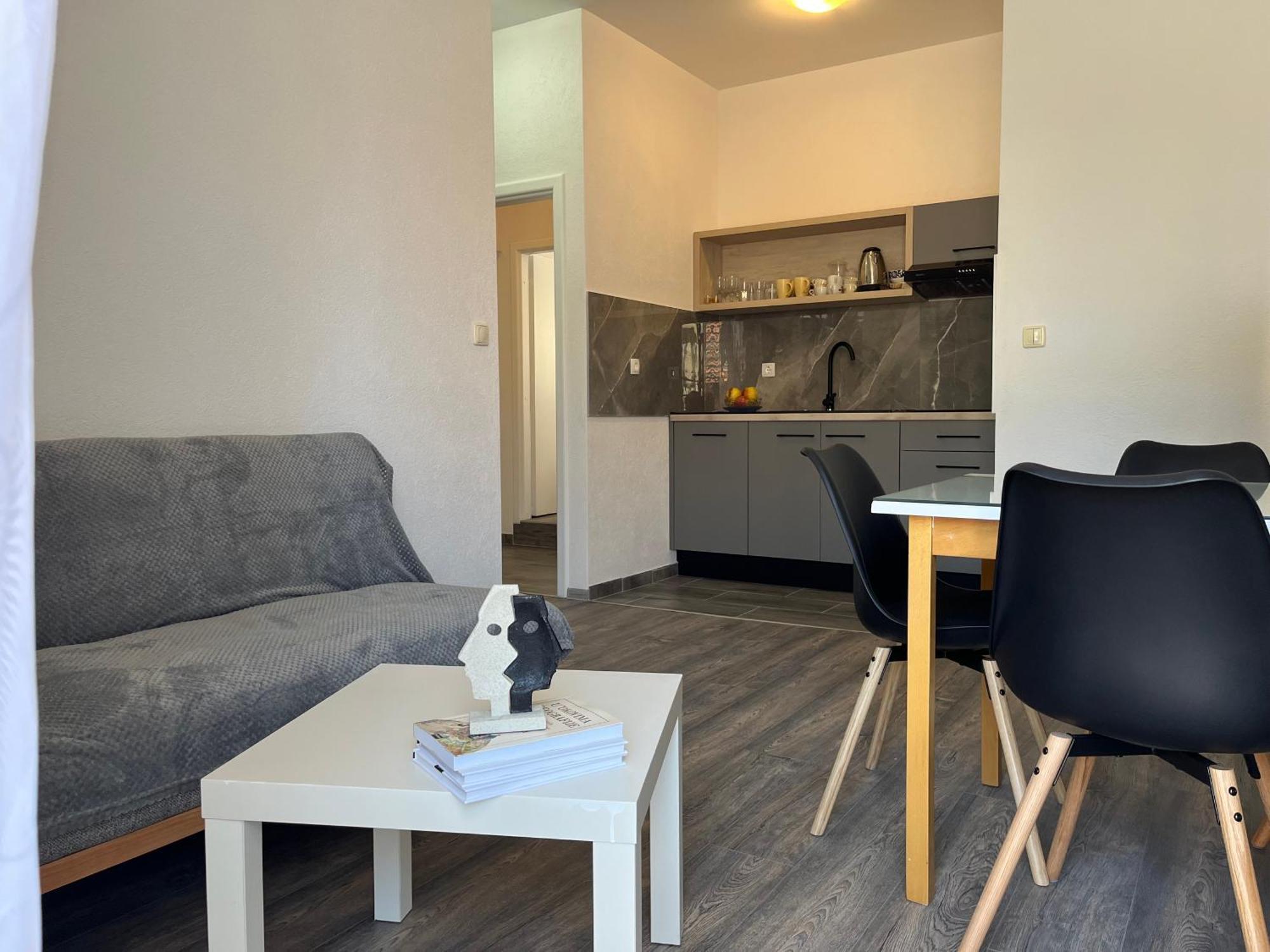 Apartment Makarska M&I, Free Private Parking Exterior photo