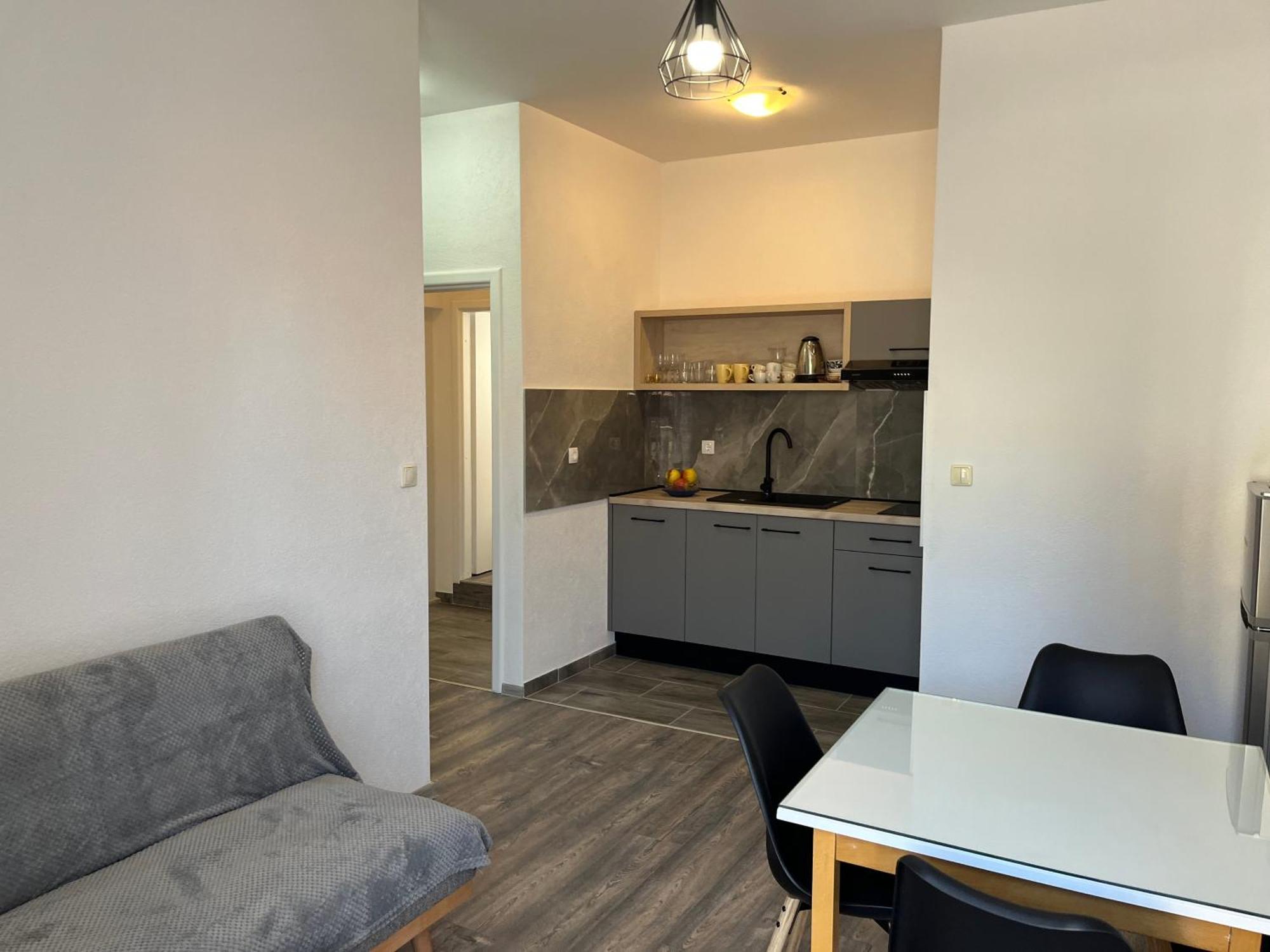 Apartment Makarska M&I, Free Private Parking Exterior photo