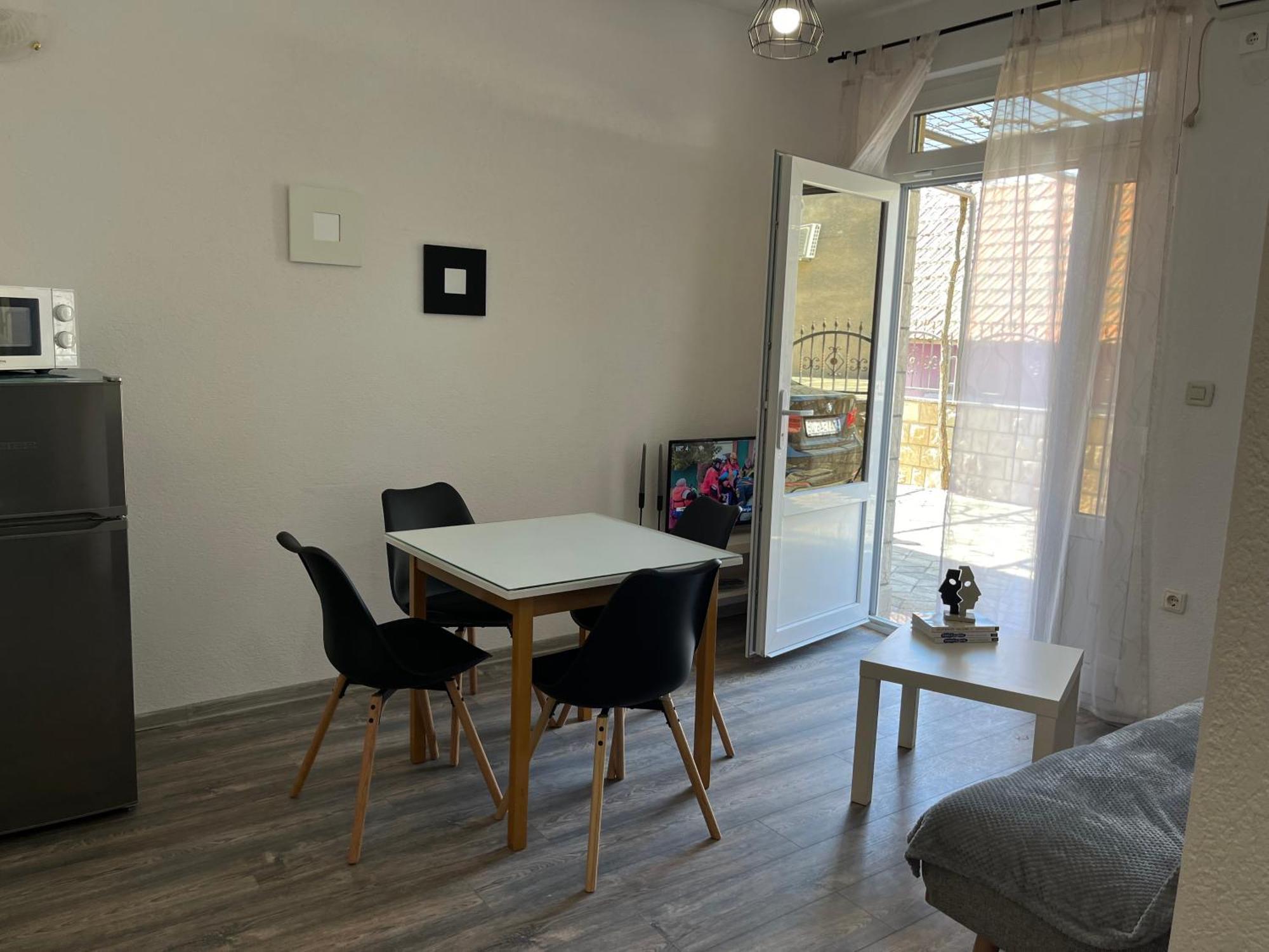 Apartment Makarska M&I, Free Private Parking Exterior photo
