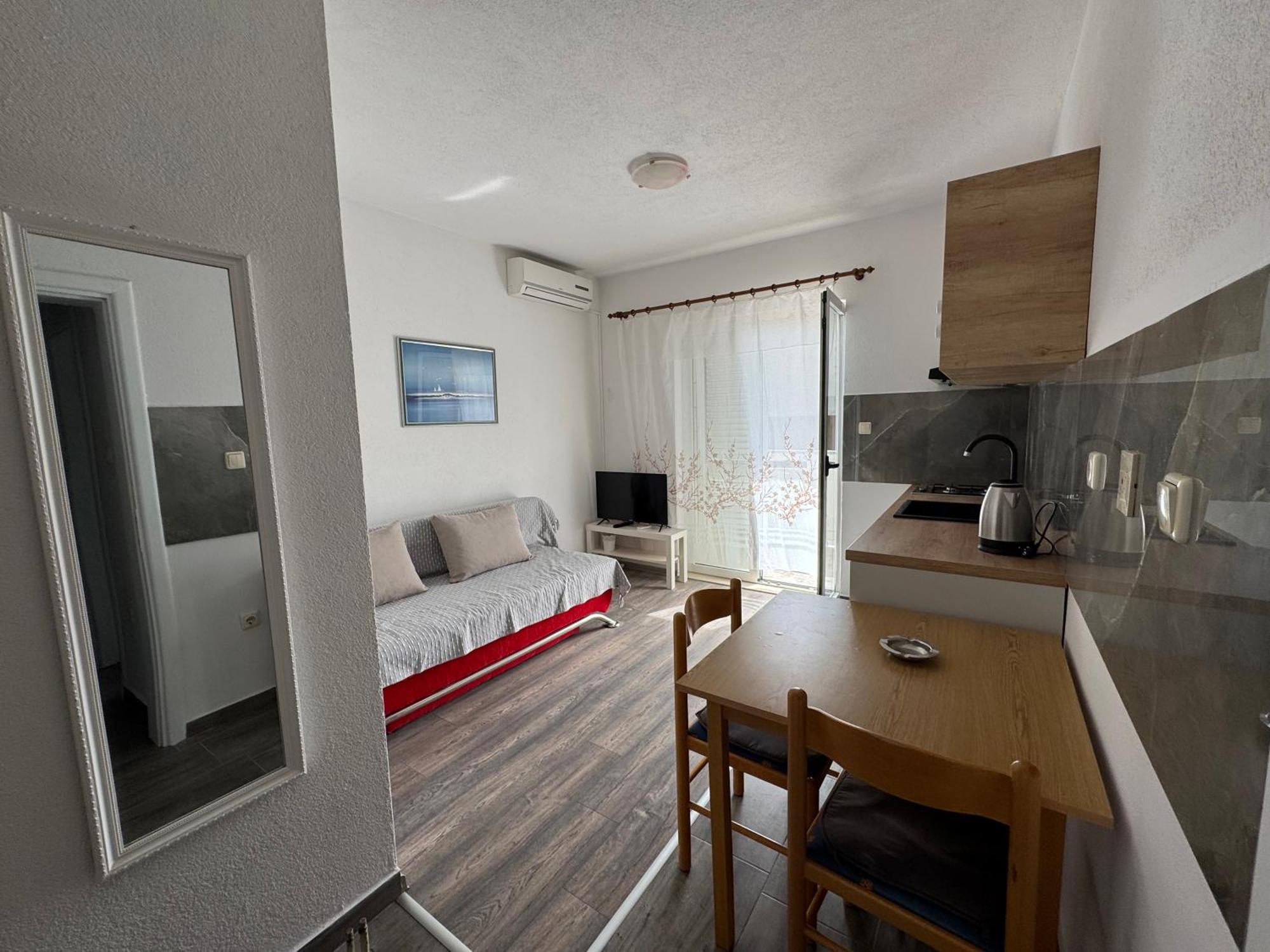Apartment Makarska M&I, Free Private Parking Exterior photo