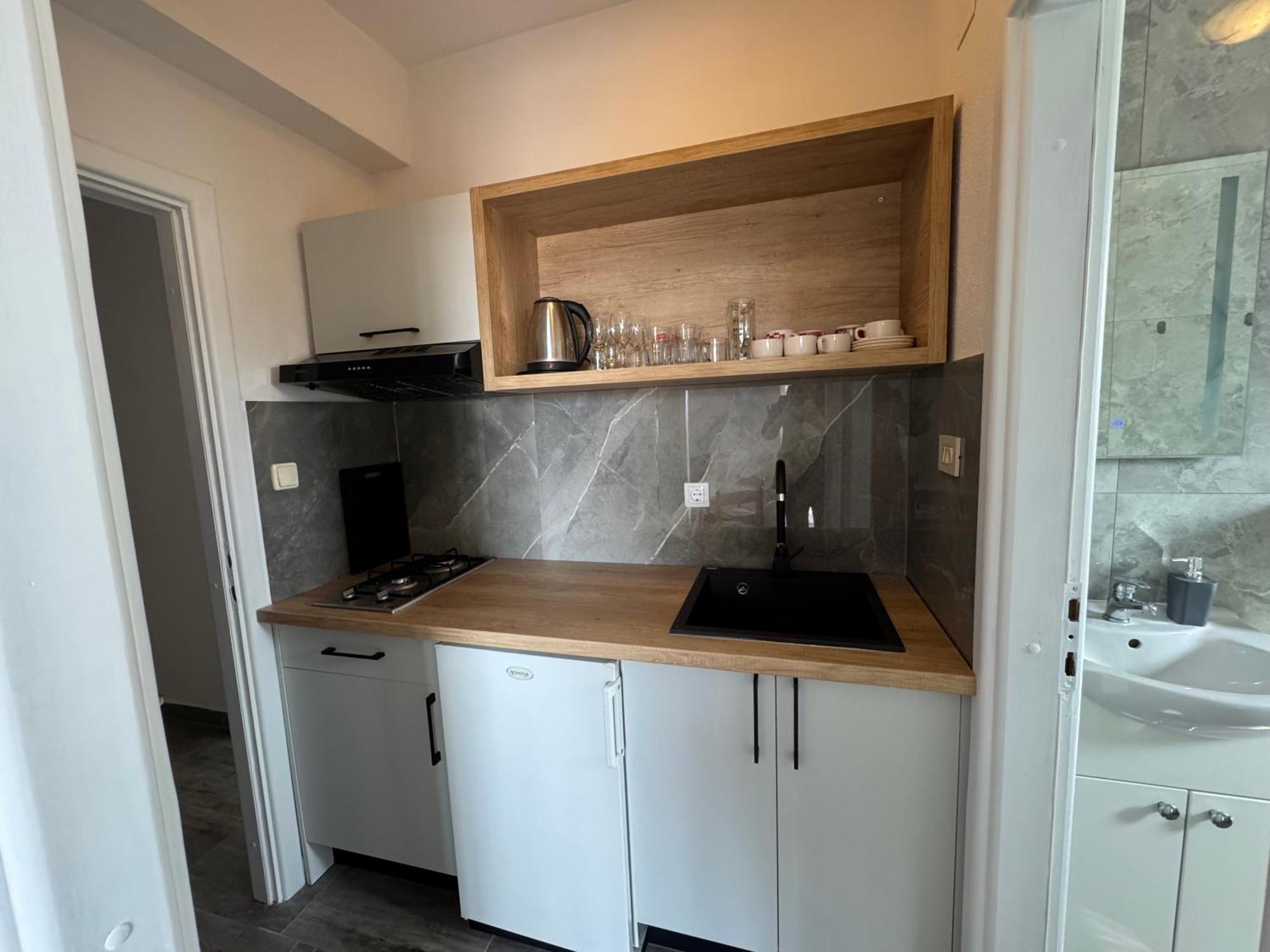 Apartment Makarska M&I, Free Private Parking Exterior photo