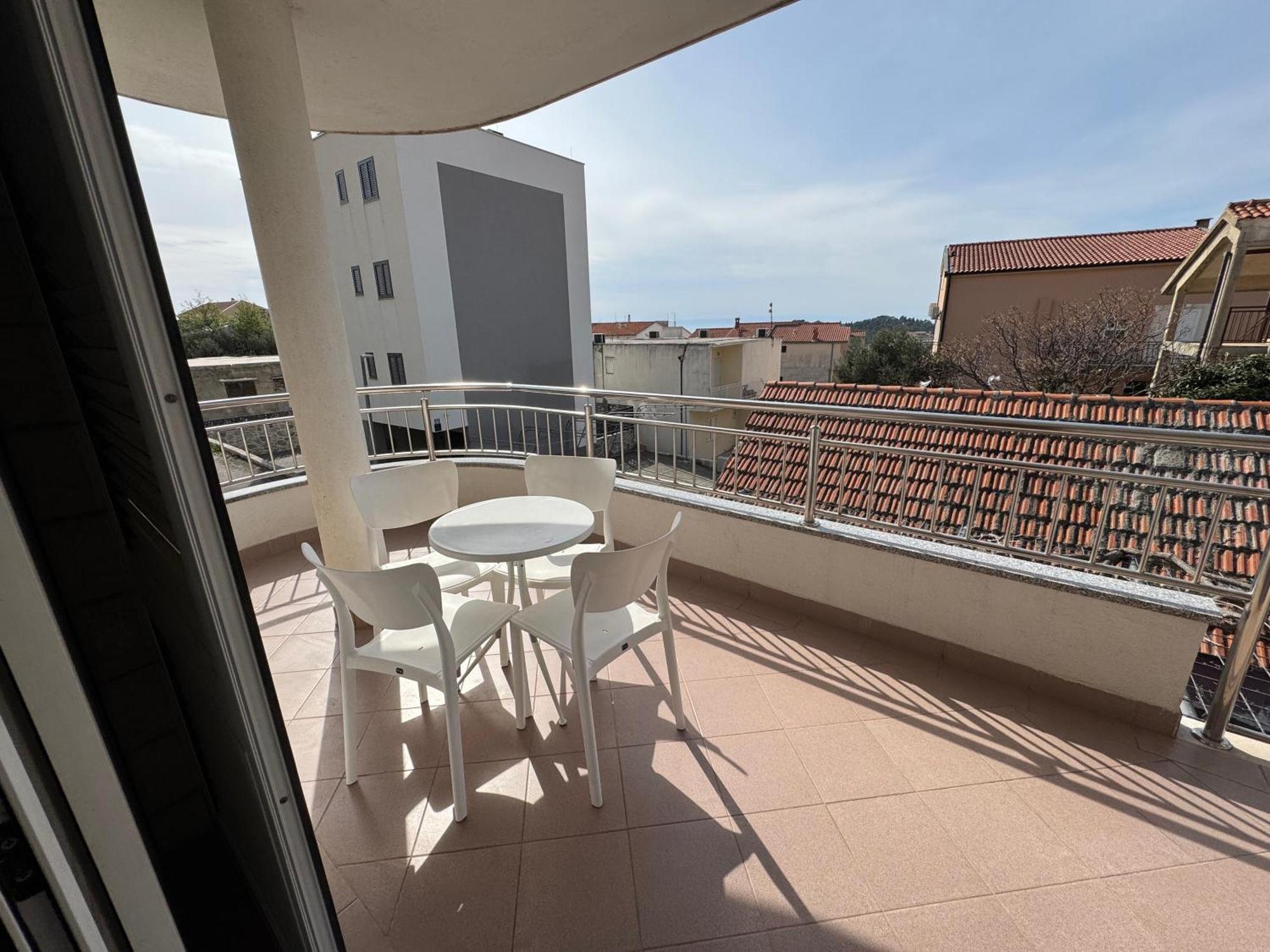 Apartment Makarska M&I, Free Private Parking Exterior photo
