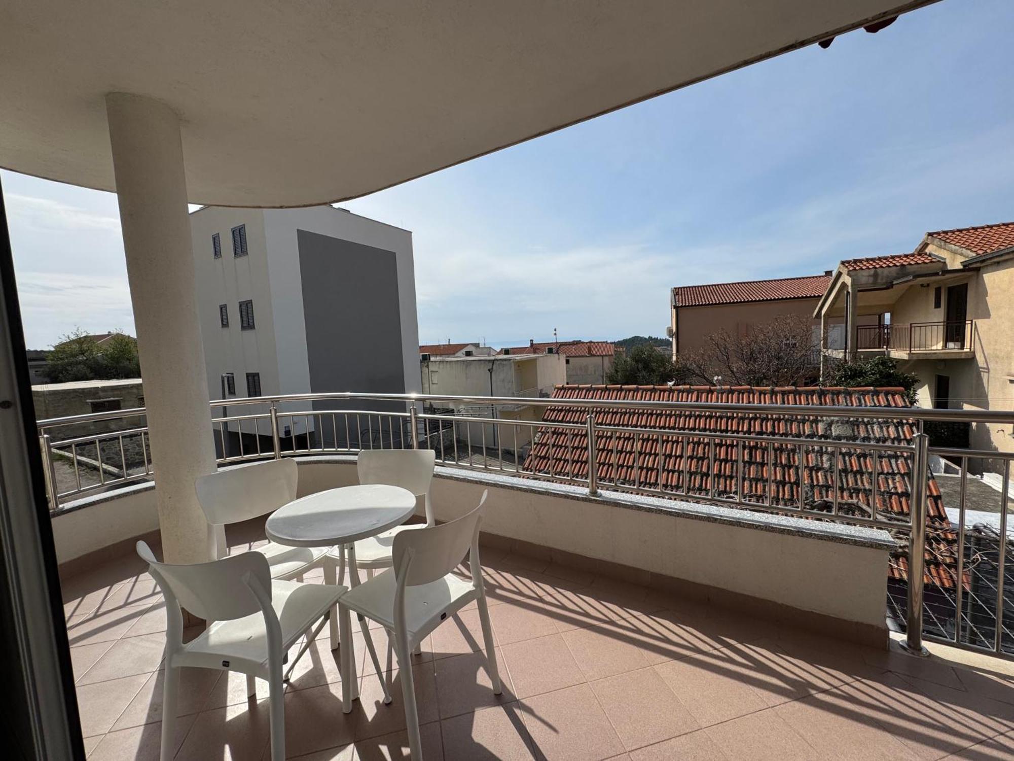 Apartment Makarska M&I, Free Private Parking Exterior photo